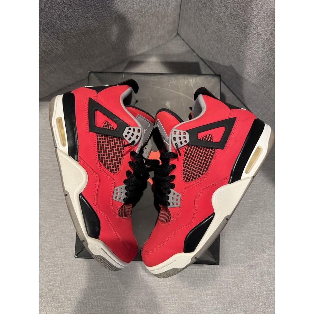 Air Jordan 4 Retro Men's Toro Bravo (2013) Size 9 Red